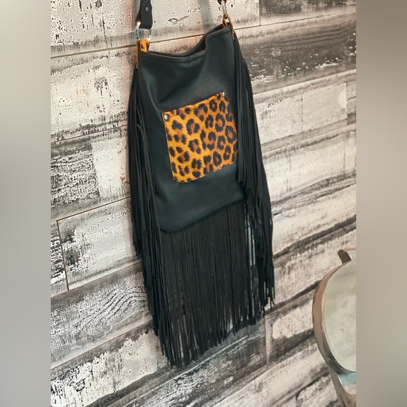 Leopard print with fringe crossbody purse with adj strap 10”x13” leather - Picture 5 of 14
